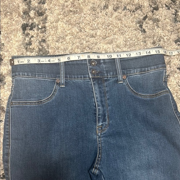 Max Studio Blue Skinny Jeans with Classic Indigo Hue - Picture 7 of 8